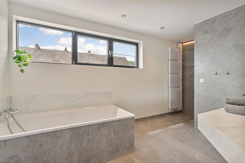 Schitterende Loft Met Jacuzzi En Sauna In Mechelen Exterior photo